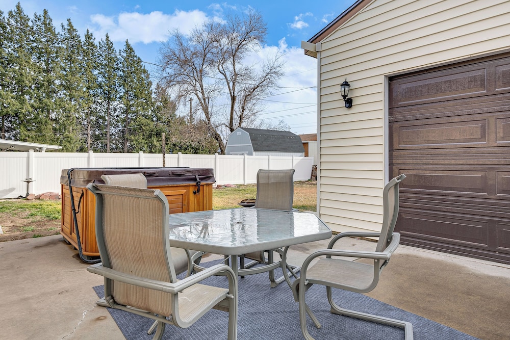 Bring a Pet: West Valley City House w/ Grill