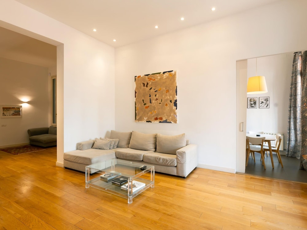 Designer s Three Bedroom Apartment With Terrace
