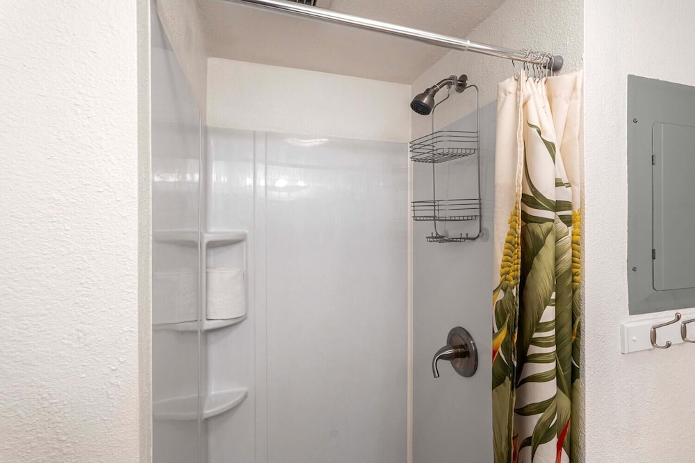 Spectacular Ocean Views - Close to Town - Free Concierge - Vrkcv