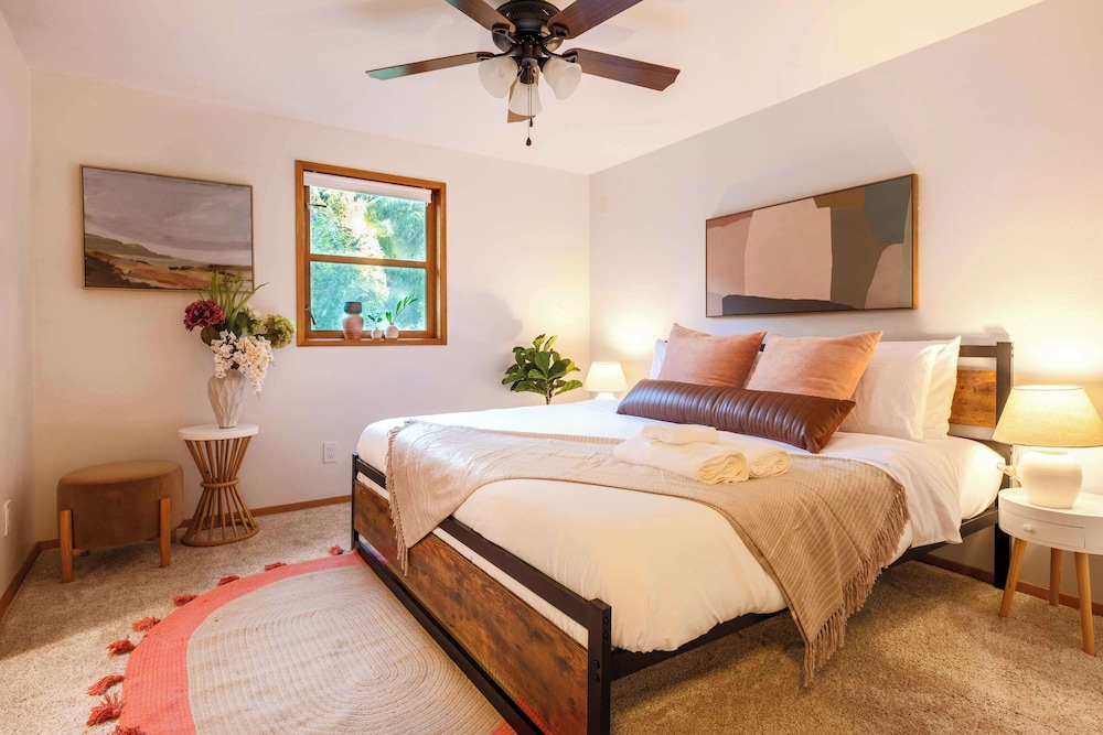 @ Marbella Lane - Hidden Gem on Scenic Shady Lake