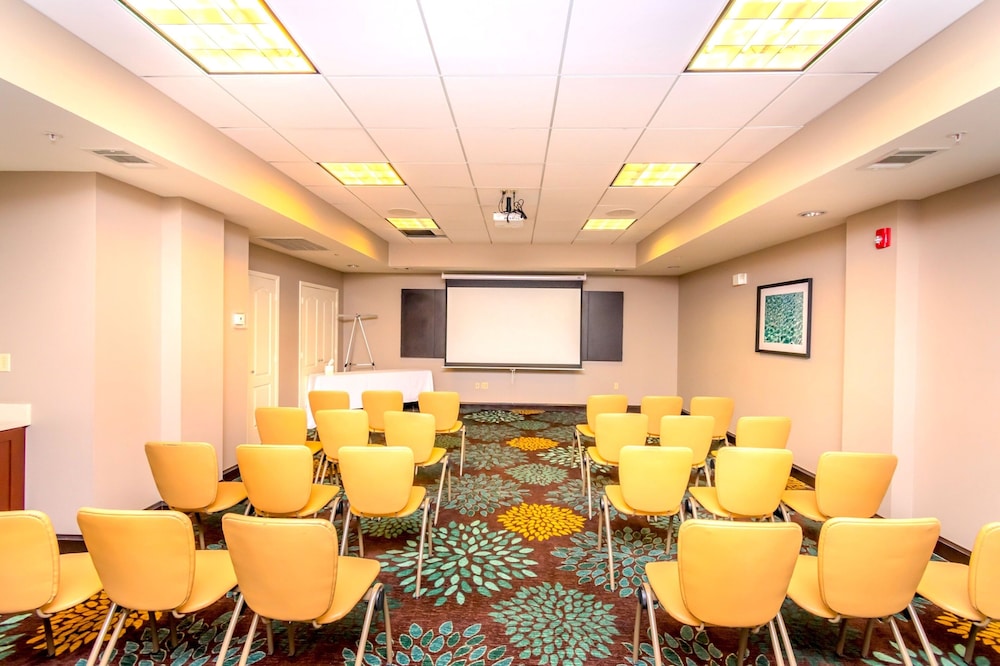 Staybridge Suites Houston IAH - Beltway 8, an IHG Hotel - Property Image 16