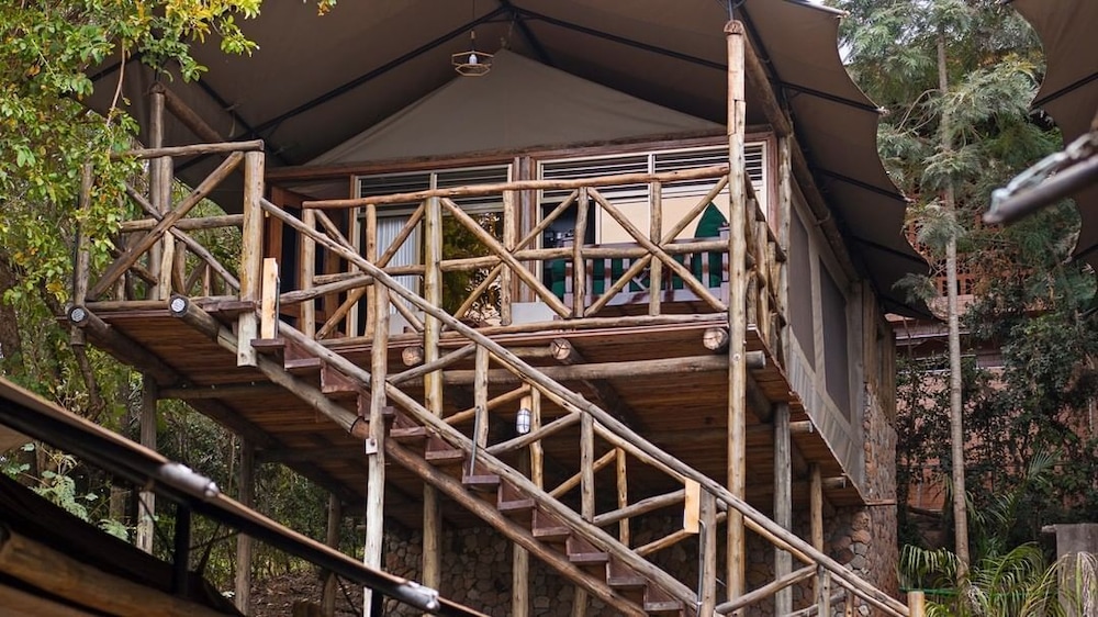 Nokras Enkare Luxury Tented Camp Sagana