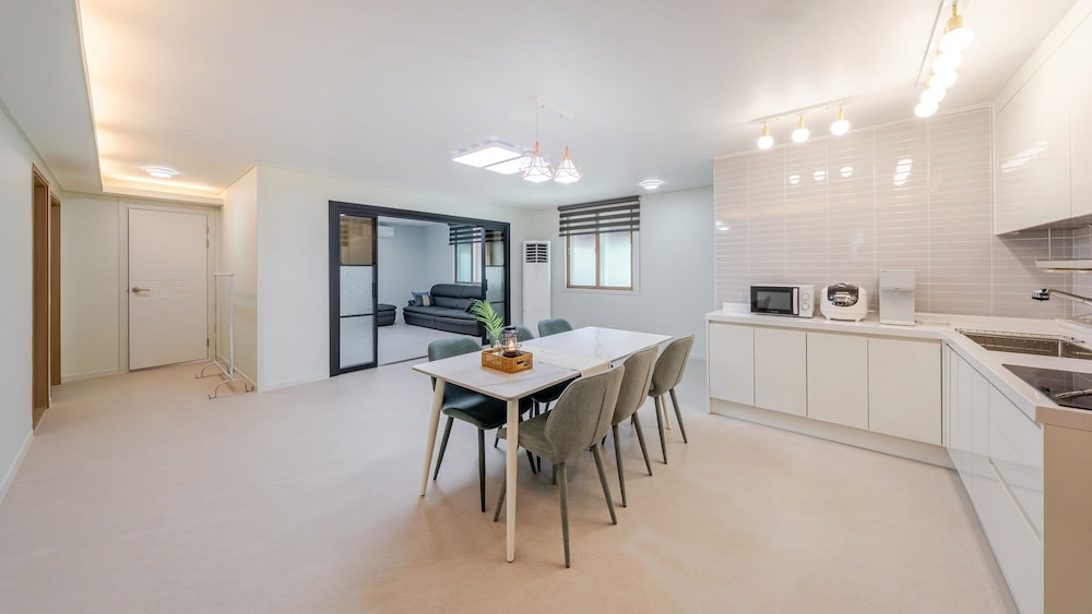 Yeosu Family House Private Pension