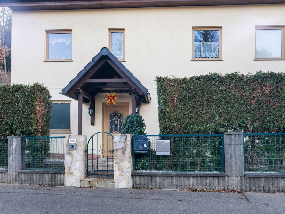 Cosy Apartment in Dresden With Balcony and Swimming Pool