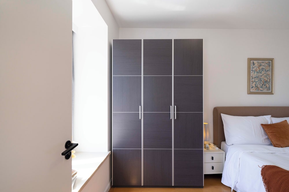 Tyms 1BR 1BA Apt Yongxin Century