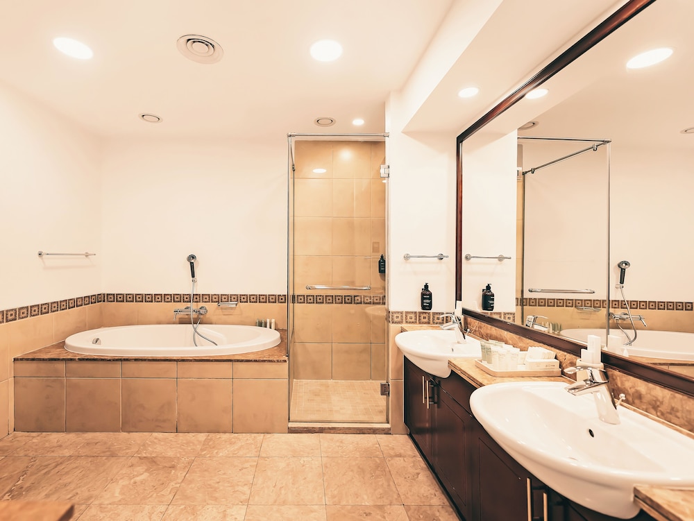 New Fairmont Residences by Propigo