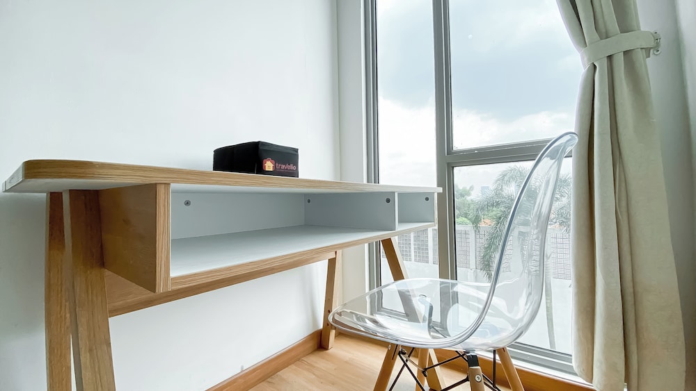 Warm Studio Apartment at M-Town Residence