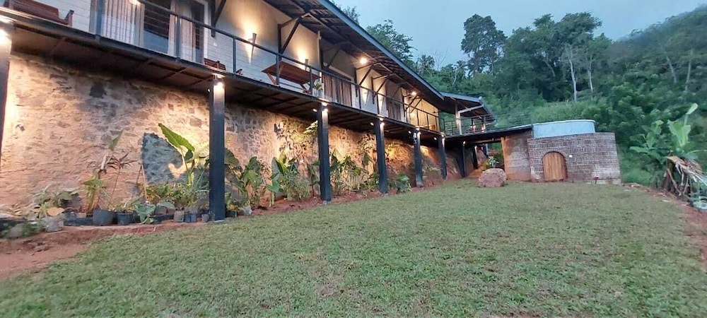 Ella Nine Peaks (Araliya Villa & The Club House)