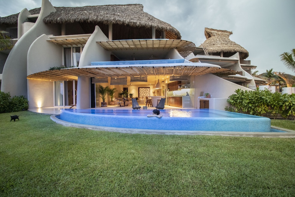 Punta Majahua Condos