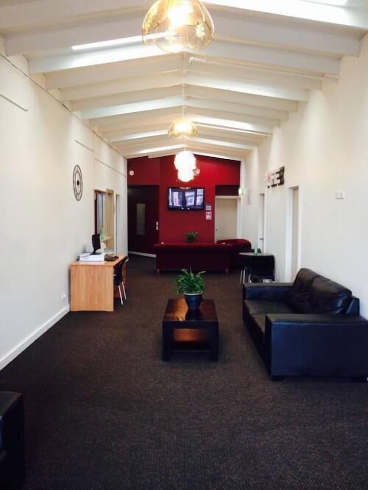 Hotel Downtown Backpackers - Image 1