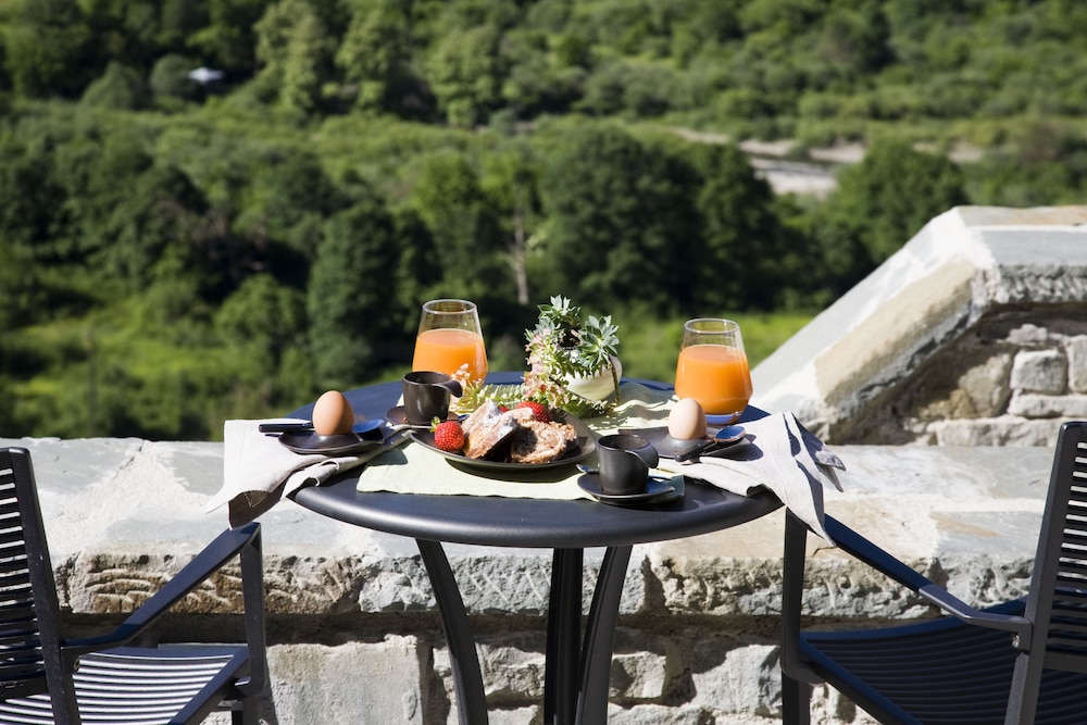 Kipi Suites
