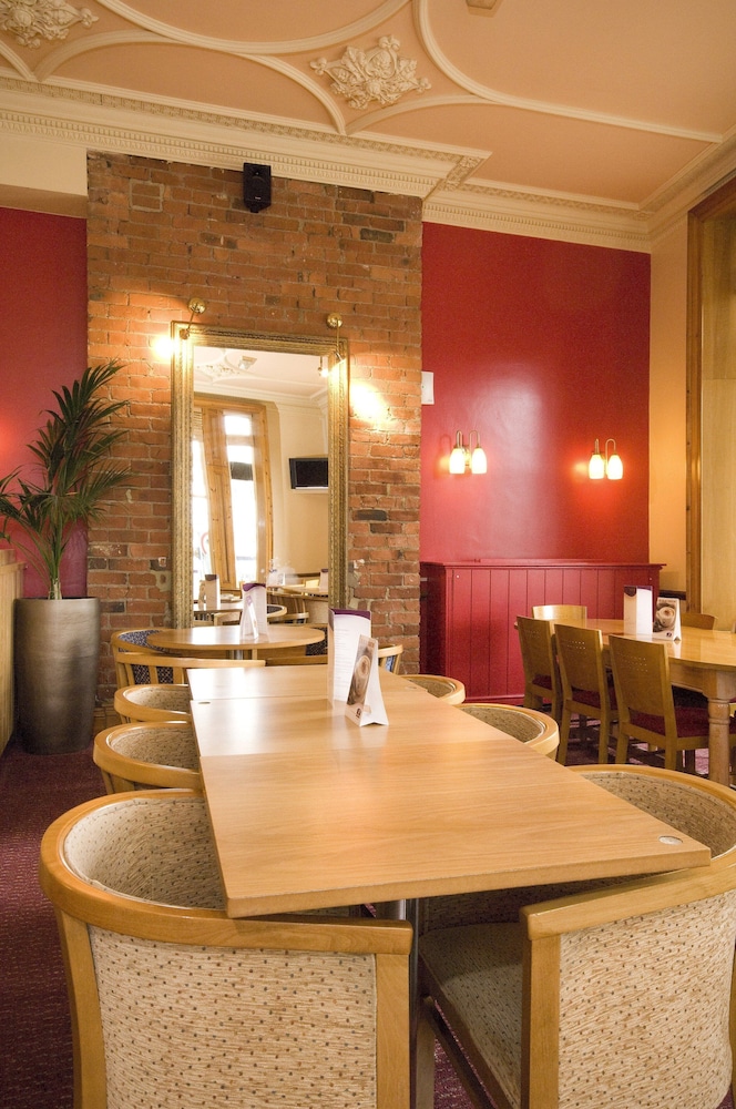 Premier Inn Newcastle City Centre - Quayside — photo 19