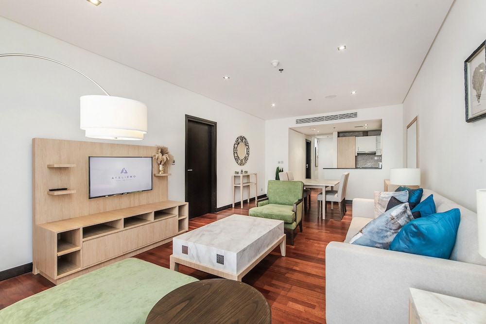Exotic Apartments at Royal Amwaj