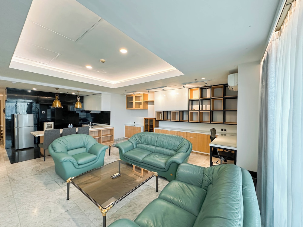 Spacious And Strategic Location 3Br At Kondominium Regensi Apartment
