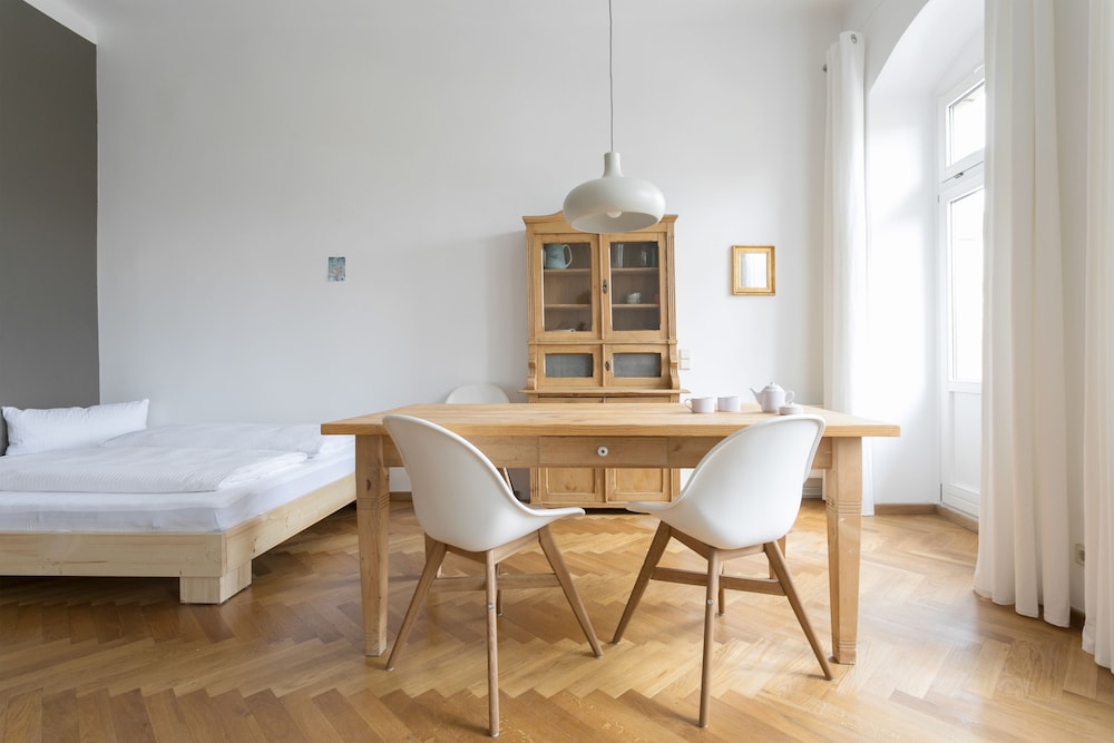 Primeflats - Apartment Bischof Neustadt view 2