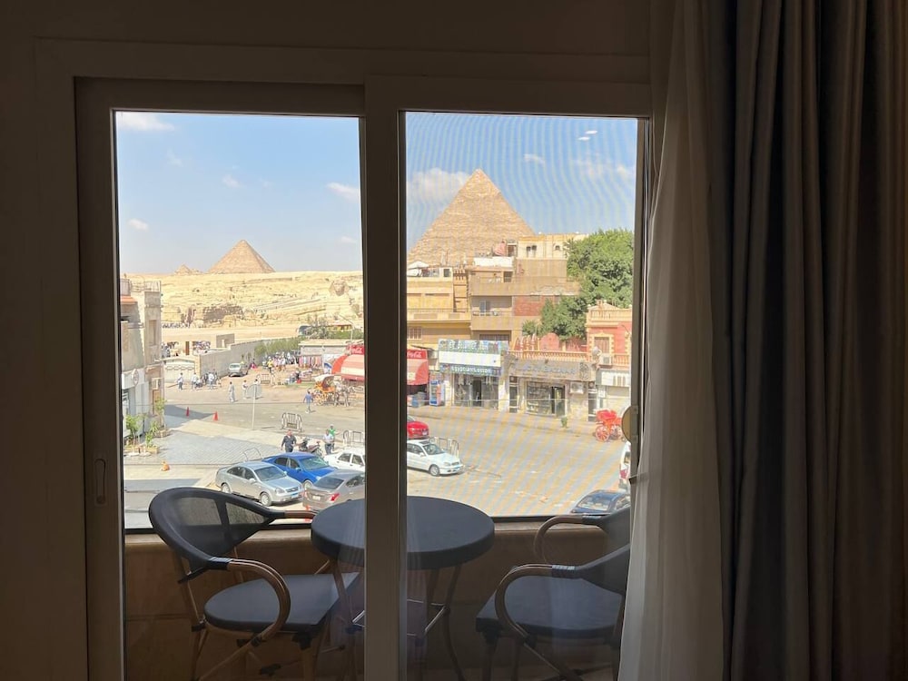 Pyramids Island