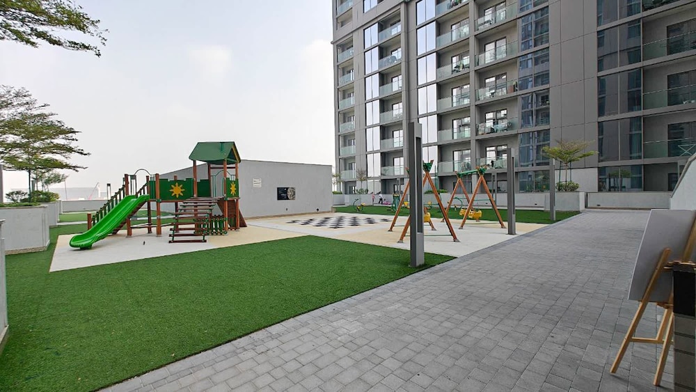 Lavish 2BR Apartment in Sobha Creek Vistas Reserve