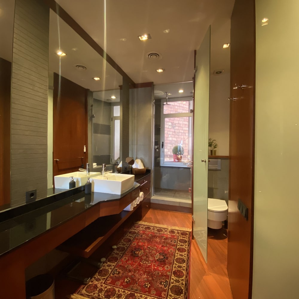 Luminous Designer Loft Style Apt Eixample Views By Myrentalhost