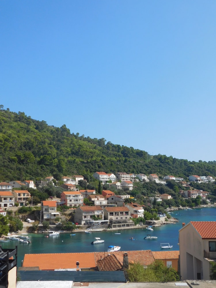 Island Bonaca Apartments