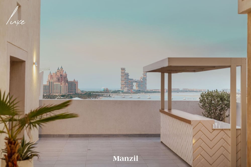 Luxury Sky Villa w Private Pool Sea View in Palm