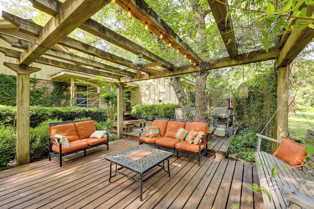 Waterfront Home w/ Playground Near Degray & Caddo!