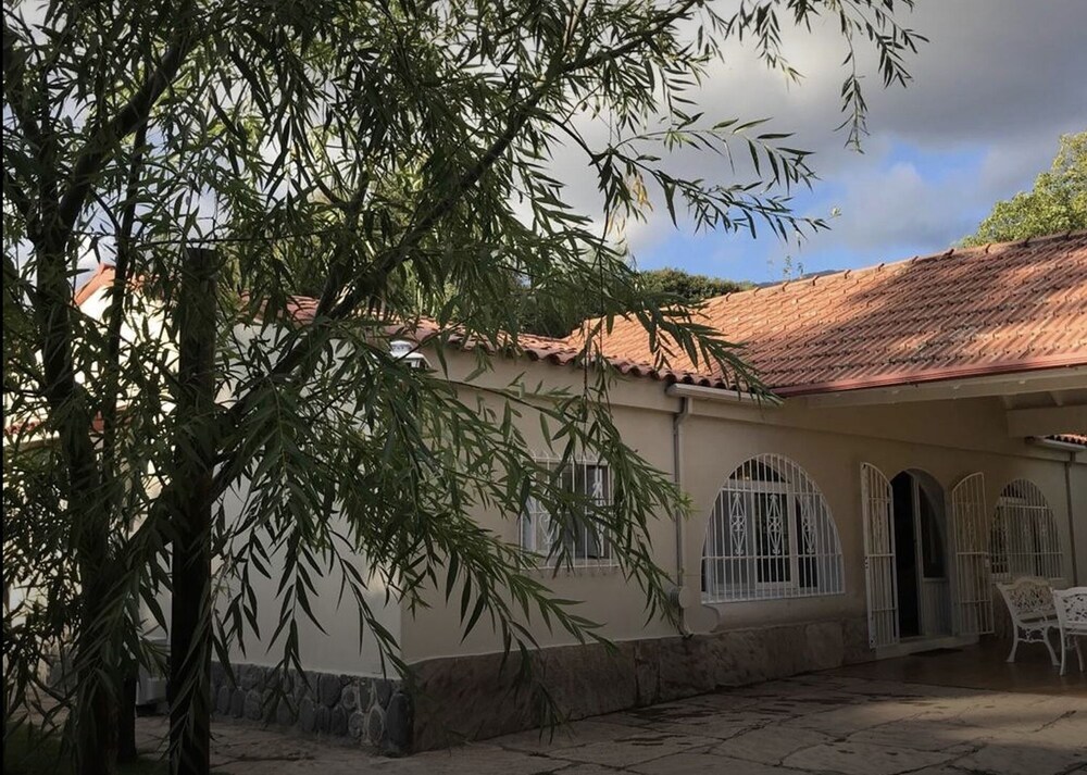 Hermosa Casa de Adobe