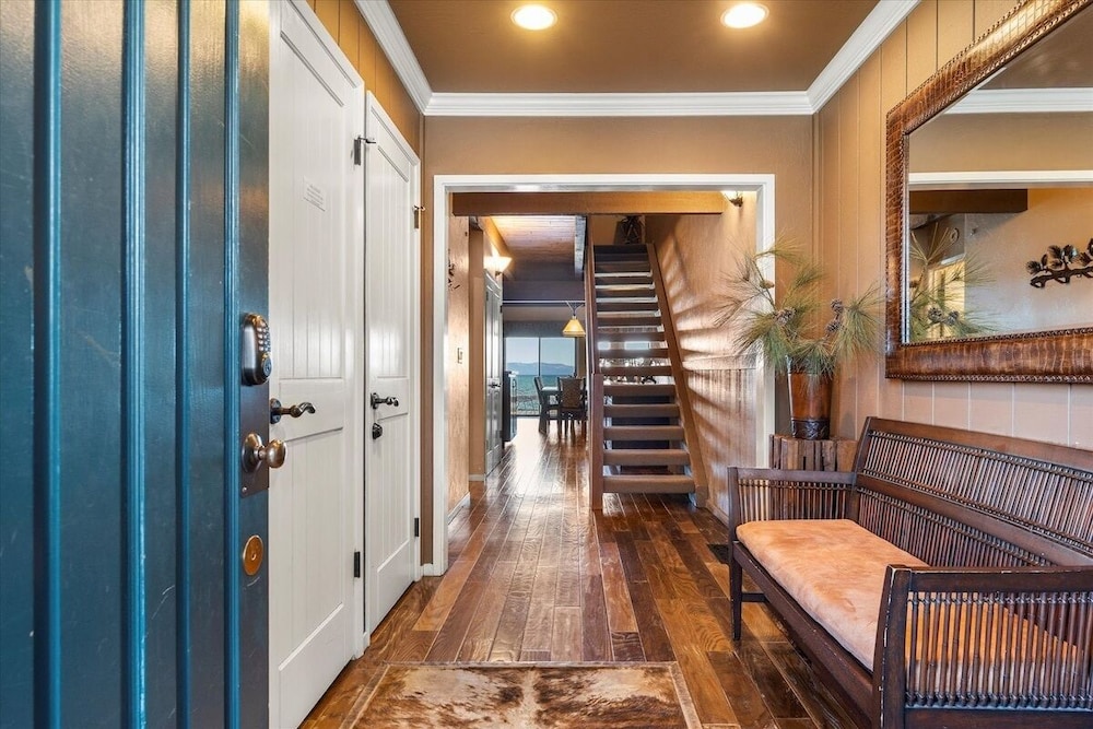 Lake Tahoe Vacations - Swimsuit Required 4 Bedroom Home by RedAwning - Property Image 60