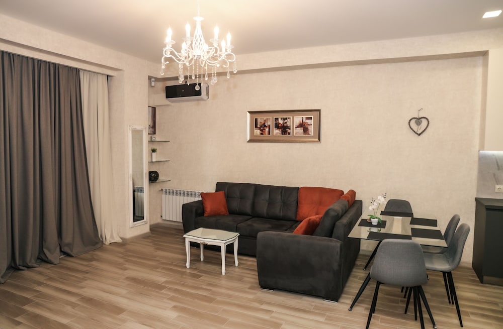 Hosthub Apartment On Shatberashvili Str