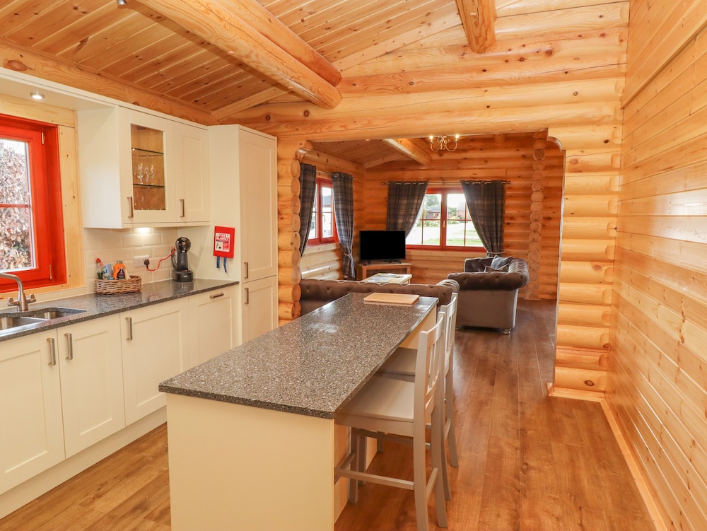 Maple Lodge
