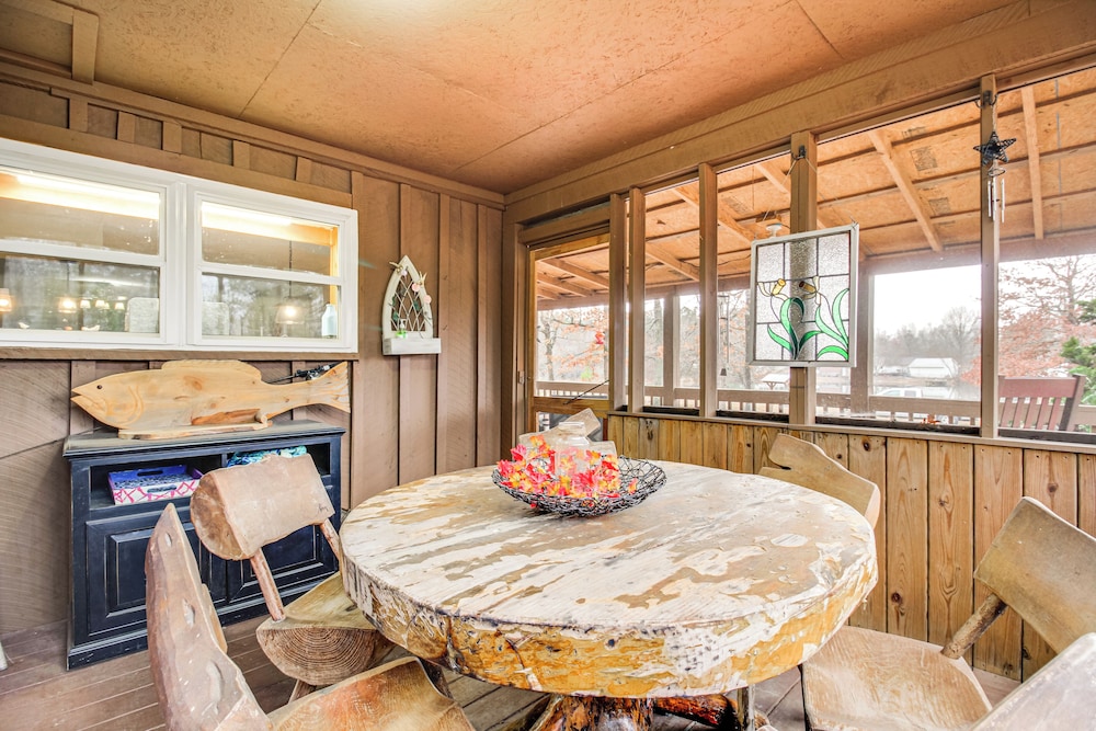 Kayak & Fish: Little River Canyon Lakefront Cabin