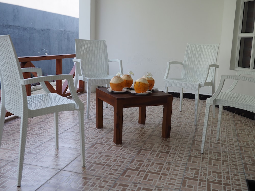 Equator HomeStay