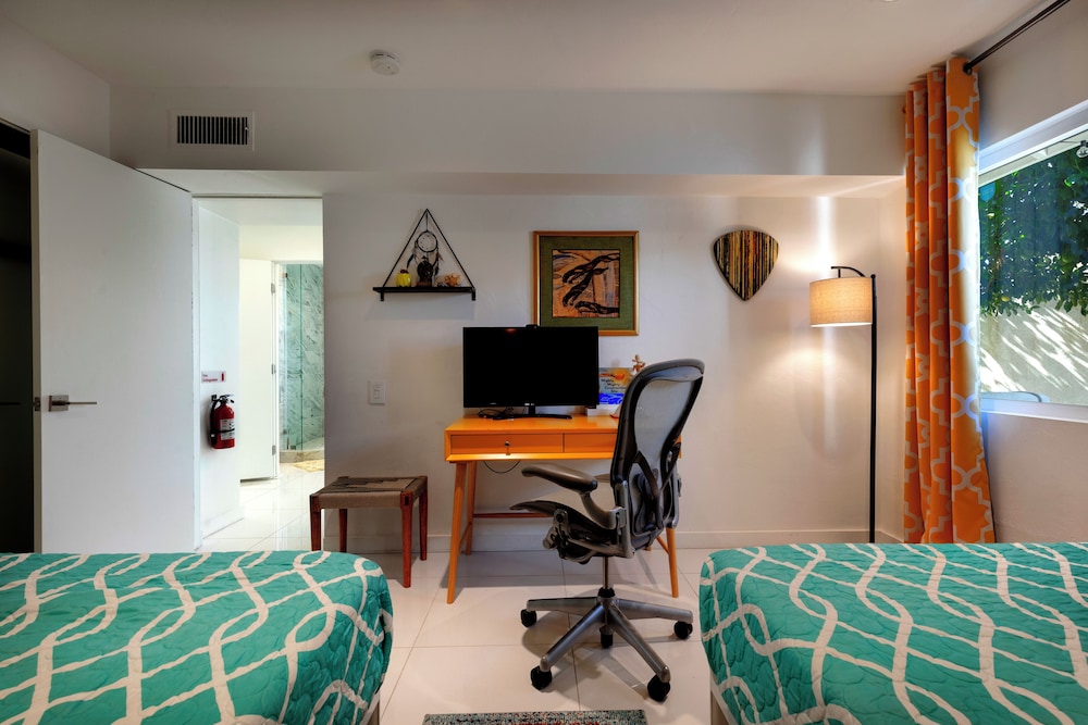 hotel room