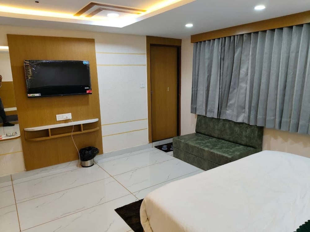 Hotel just inn
