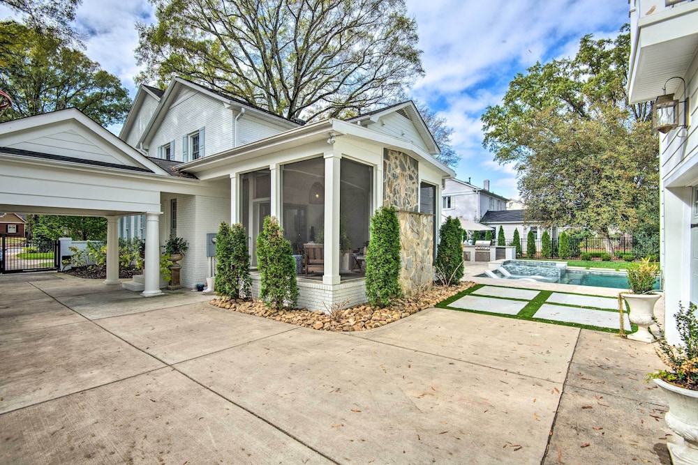 Stunning Charlotte Home: Private Pool! view 2