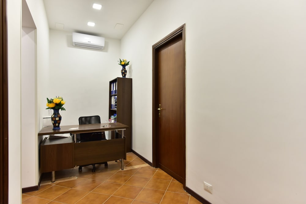 Rome Terminal House