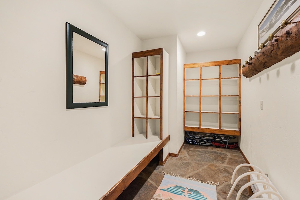 Wildwood Ridge 5 Bedroom Home