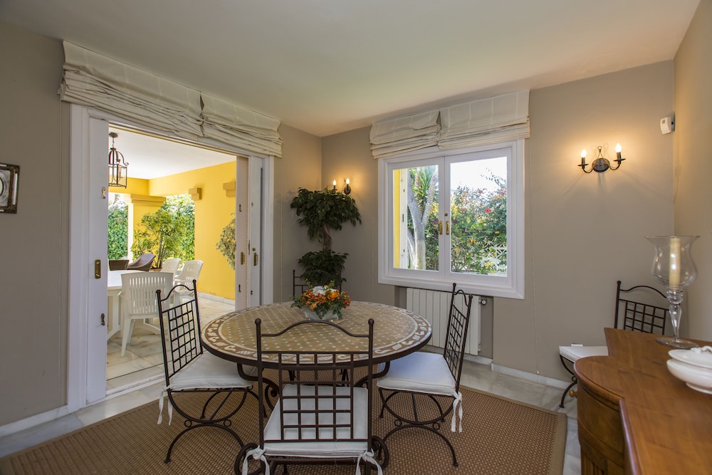 Villa Duque Los Monteros Marbella view 5