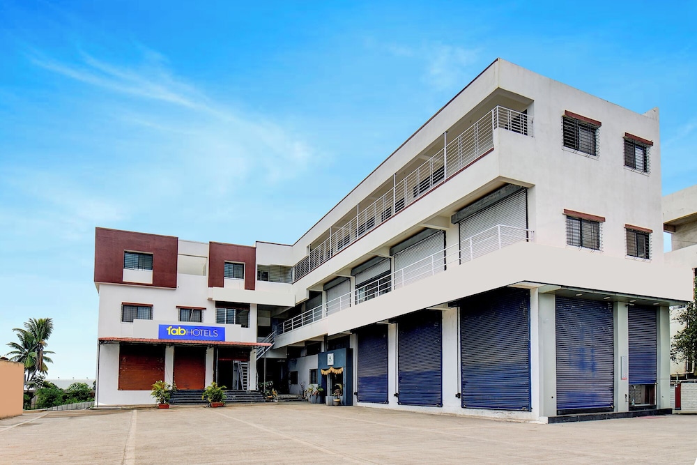 Fabhotel Sai Charan