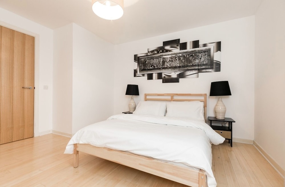 Stylish 2 Bedroom Apartment Aberdeen City Centre view 2