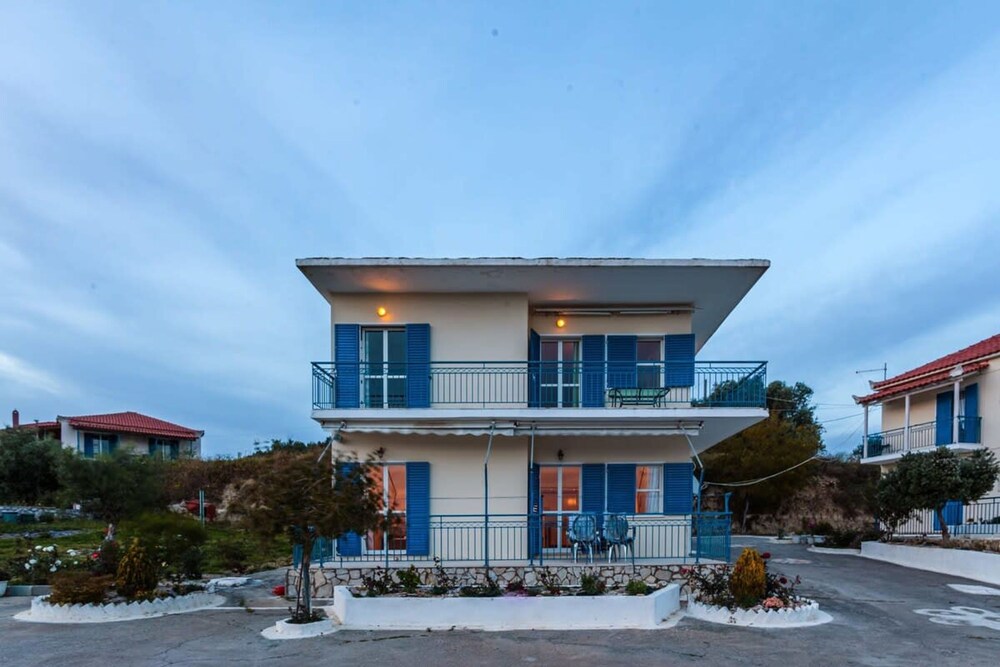 Koroni Seaview Retreat - Summer Cosy Nest