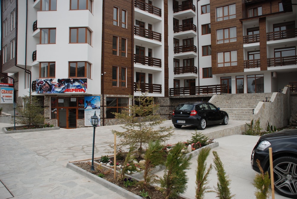 Bansko Vacations - Pirin Palace White Apartments - Property Image 3