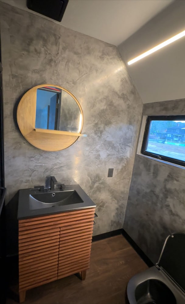 Emrose Luxury Cabins