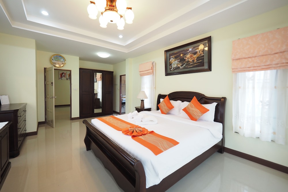 Lana Pool Villa
