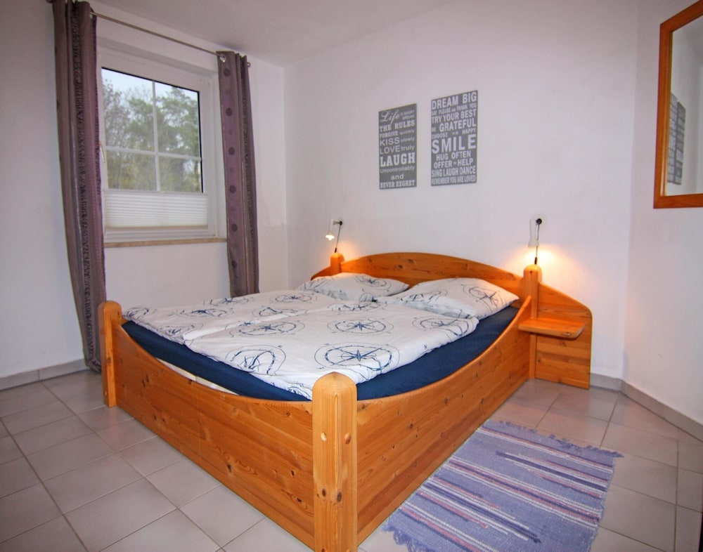 Wohnung in Wenkendorf mit Garten