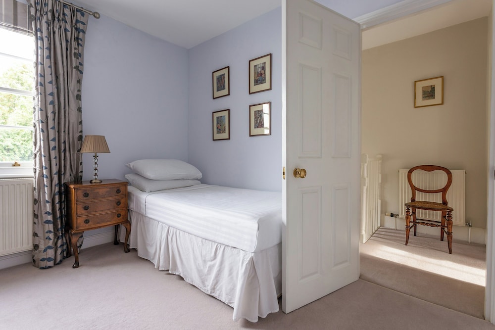 St John's Wood Terrace by Onefinestay view 2
