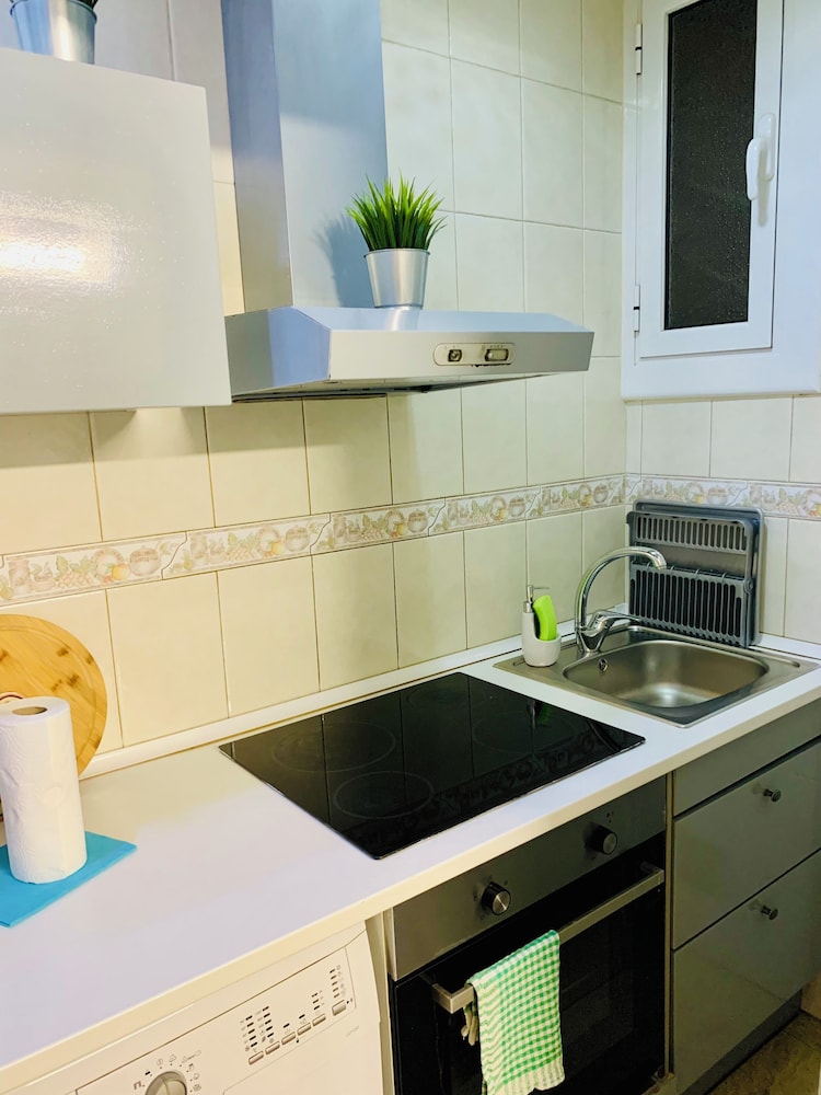 Basic Interior Apartment Sagrada Familia