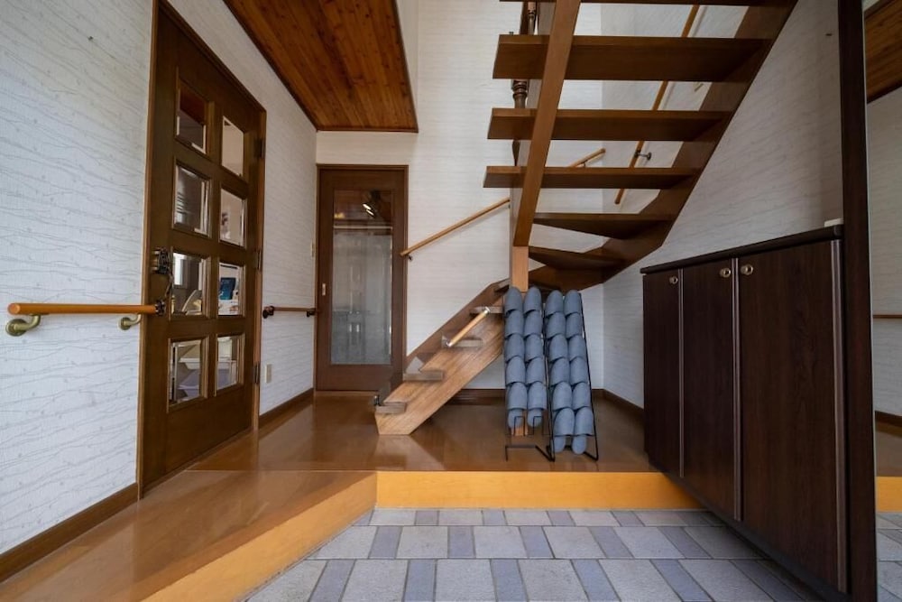 Nakamachi House