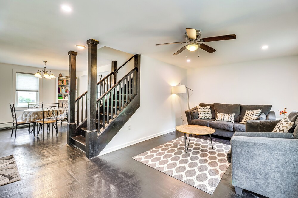 Ski, Hike & Fish: Pet-friendly Home in Saylorsburg