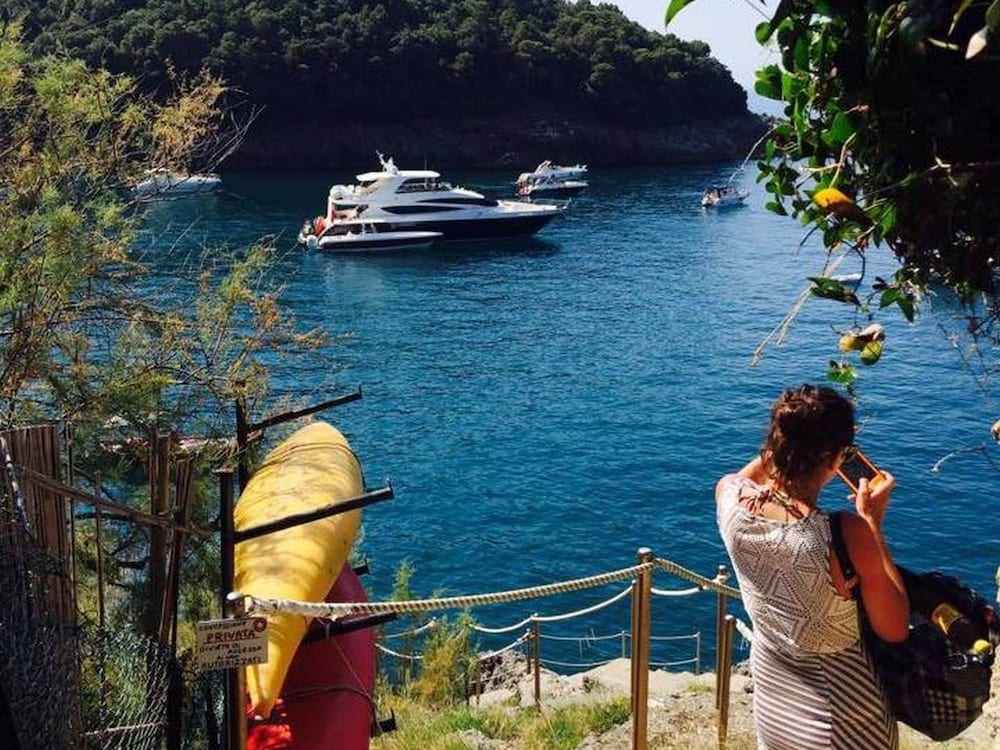 Cozy Holiday Home in Lerici near Sea