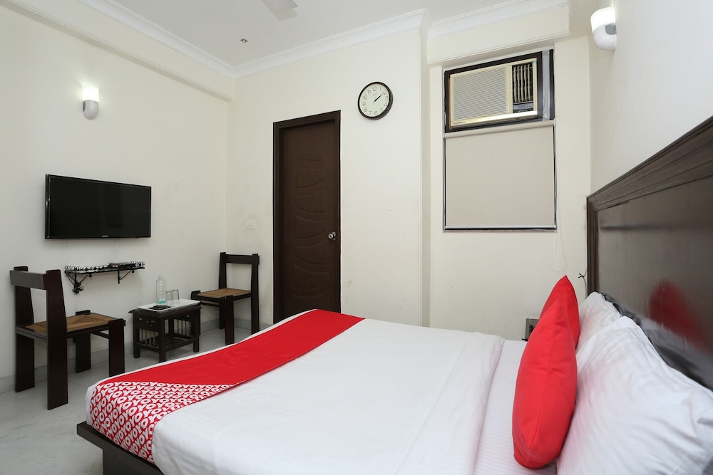 OYO 15822 Ryan Residency